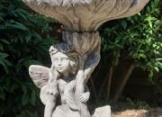 Brunnen "HIMMELSBOTE", Steinguss - Höhe ca.98 cm