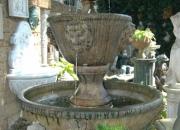 Brunnen, Henri Löwenbrunnen, dreischalig