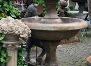 Barrington zweistufiger Brunnen, Höhe ca. 137cm, Durchmesser ca. 89cm