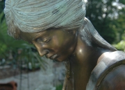 Bronzefigur "Mädchen am Brunnen, VK- Preis: 4.500 €