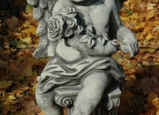 Steinguss - Engel auf Sockel "Helison"