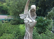 Lunaria, Enge,l Fee , Elfe auf Halbmond