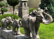 Elefant - Elefantengruppe - Steinguss