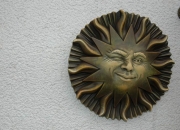 Sonne-Relief-Steinplatte-englischer-Antiksteinguss-ULRICH-GARTEN-Schwäbisch-Gmünd