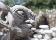Gargoyle-Wächter-Drache-Drachenhund-Drache-ULRICH-GARTEN-Schwäbisch-Gmünd