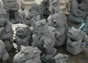 Drachen und Gargoyle treffen im ULRICH GARTEN Schwäbisch Gmünd