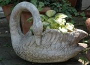 Schwan-Pflanztopf-Schwanenpflanztopf-ULRICH-GARTEN-Schwäbisch-Gmünd