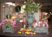 pflanzvase pflanztrog Bronzevase Bronzetrog Blumen Kräuter Eisenvase Pflanzen Bronze Skulptur Figur Gartenträume